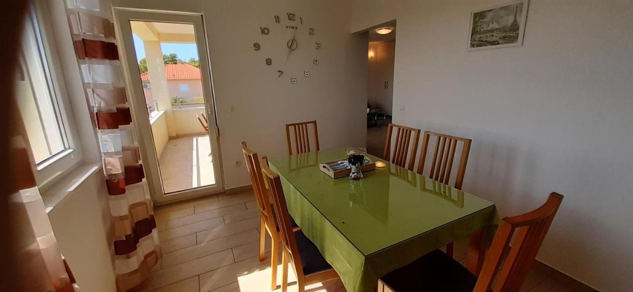 Apart Sa Terasom 250M Od Plaze,Parking,Wi Fi,Rostilj Traù Esterno foto