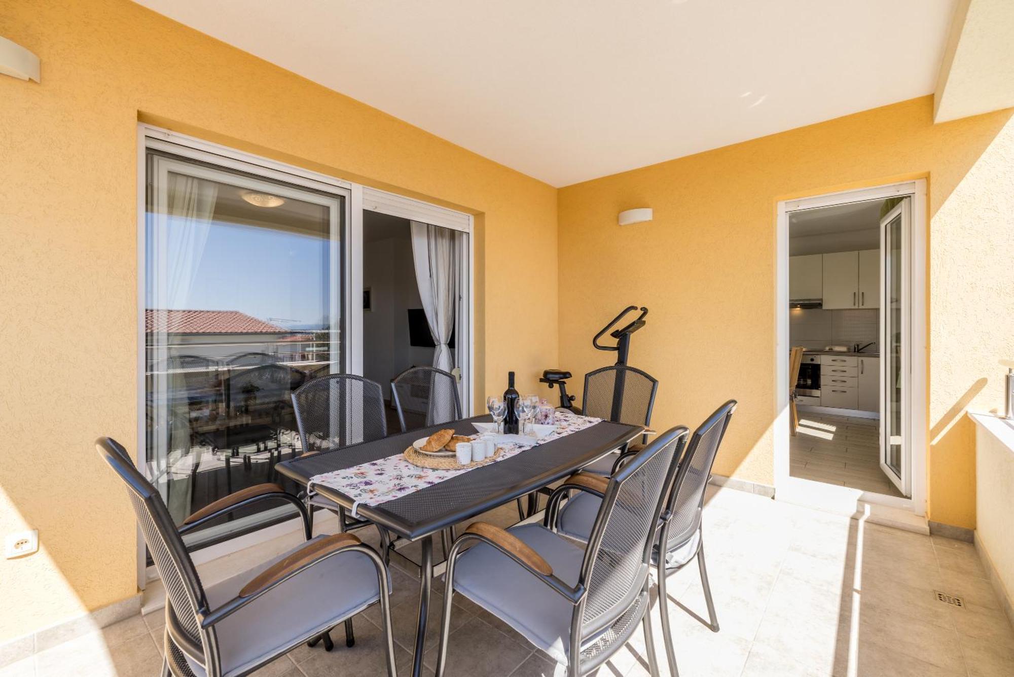 Apart Sa Terasom 250M Od Plaze,Parking,Wi Fi,Rostilj Traù Esterno foto
